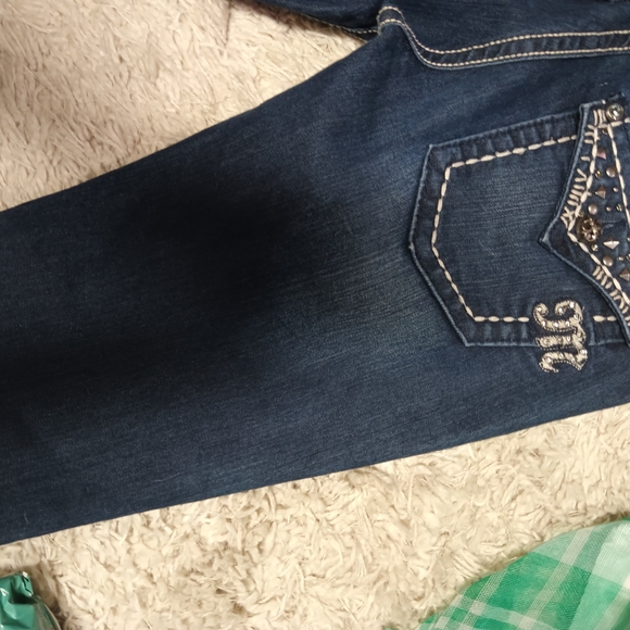 Women's Blue Jeans - Picture 2 of 4